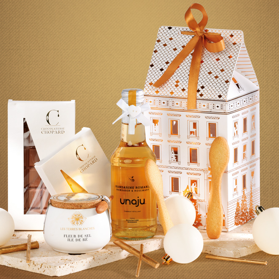 Collection de coffrets en forme d'immeuble pour biscuits et chocolats inspiré des appartements Haussmannien parisien